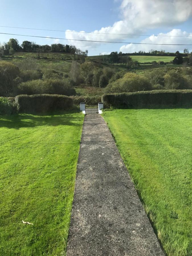 Brigid M'S Farm House Killashandra Exterior foto